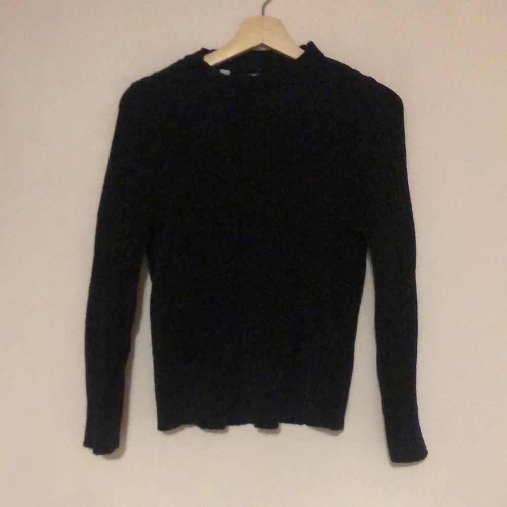 Black sweater very soft size L